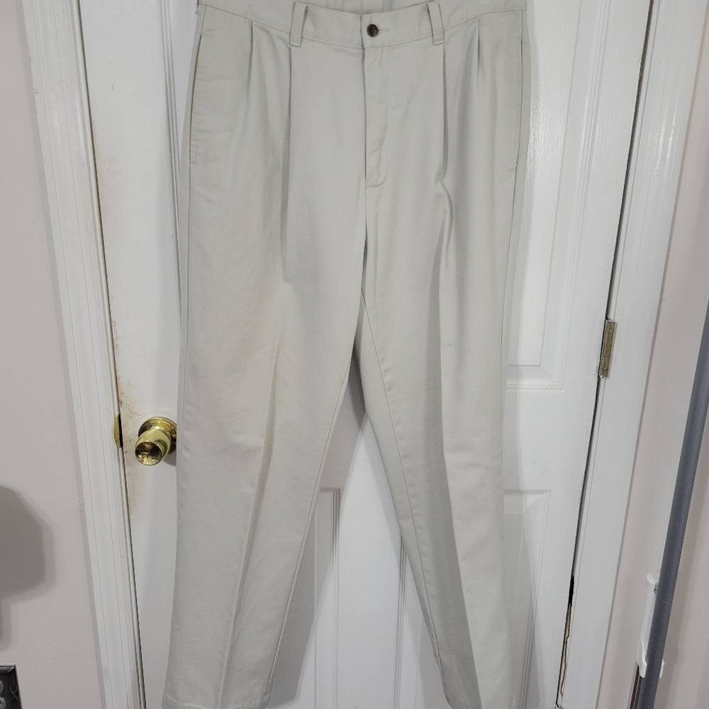Men's khakis like new 34x32